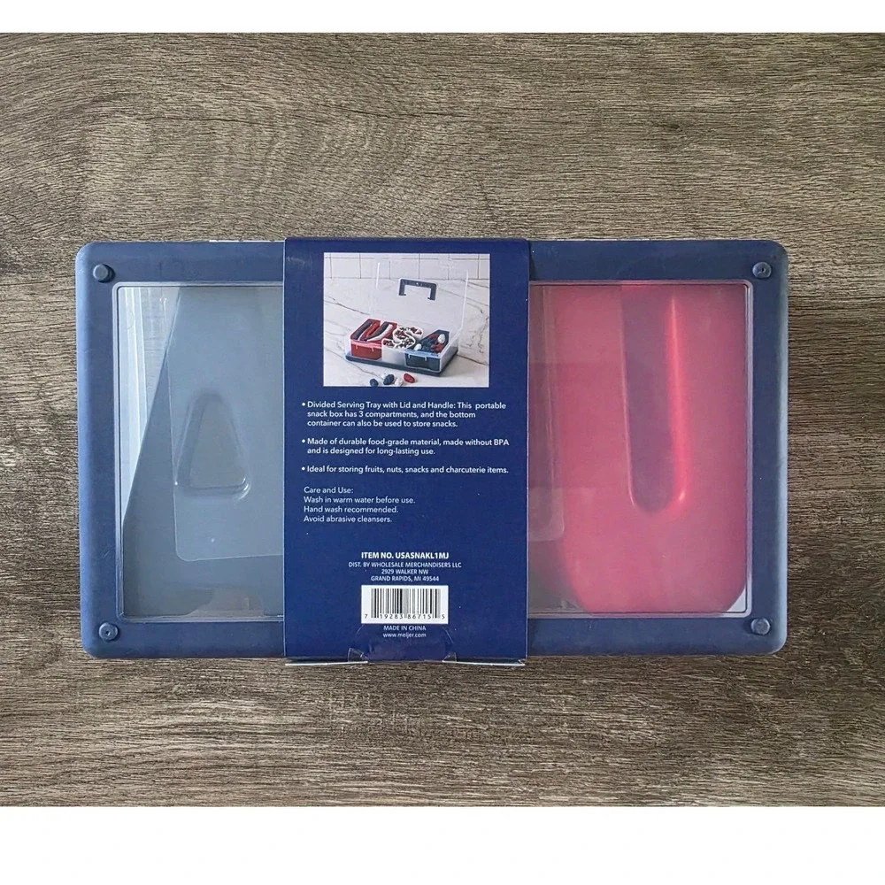 Patriotic USA On-The-Go Snack Box Divided Serving Tray Red White Blue 43.5oz NEW